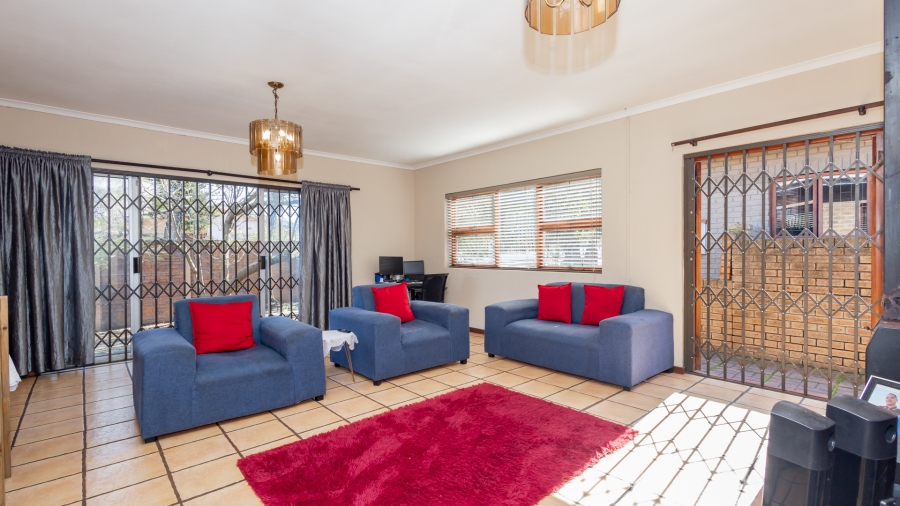 3 Bedroom Property for Sale in Riverton Western Cape